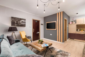4 Season Apartments
